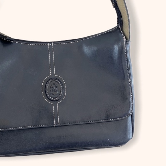 MONDANI | Vintage Black Leather Shoulder Purse - Picture 2 of 11